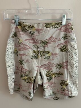✨2 for $5✨Women’s Printed Athletic Shorts with Lace Side Panels - Pink/Green